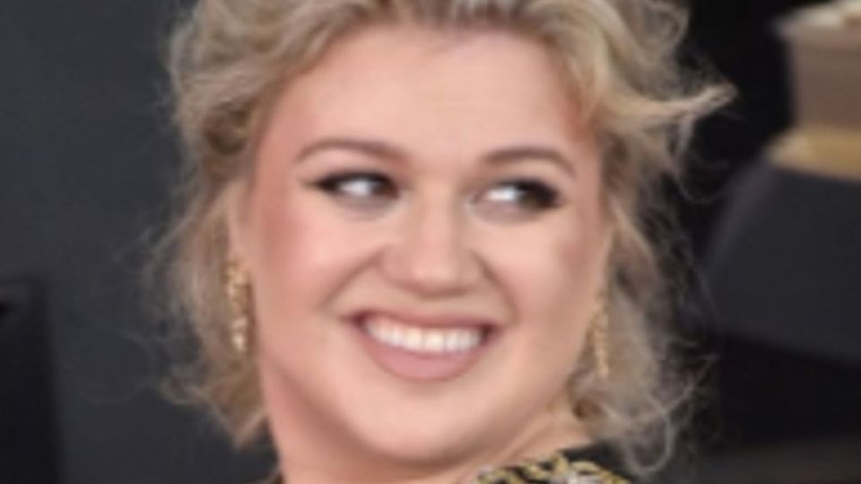 Nach Ihrer Blinddarm Op Kelly Clarkson Musste Noch Einmal Ins