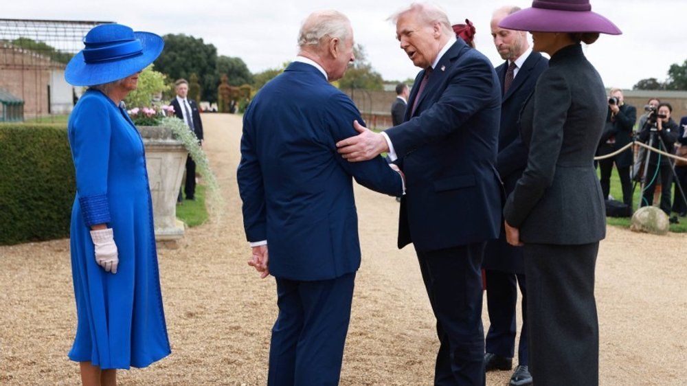 Reception at Windsor Castle: Royals welcome the Trumps
