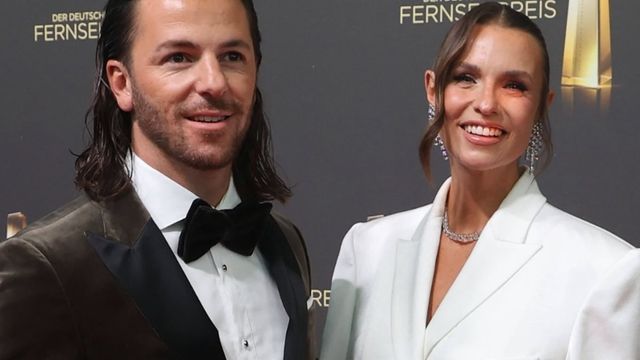Video: Laura Wontorra glänzt beim Fernsehpreis mit Freund Riccardo