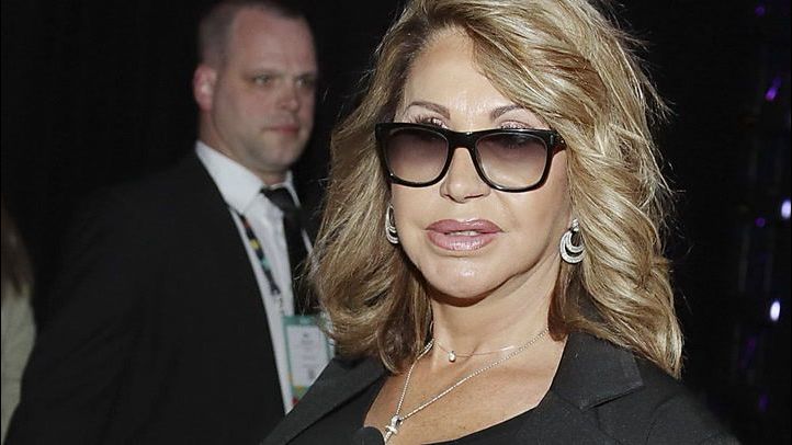 Carmen Geiss mit XXL-Ausschnitt: Unter Top trägt sie nichts