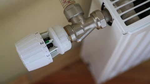 Trotz voller Speicher: Energiewirtschaft ruft Bürger zum Gassparen auf