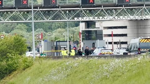 Gefängnistransporter in Frankreich überfallen - zwei Beamte getötet