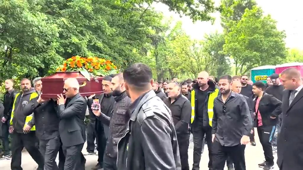 Trauerzug zum Grab – Rapper Xatar in Bonn beigesetzt