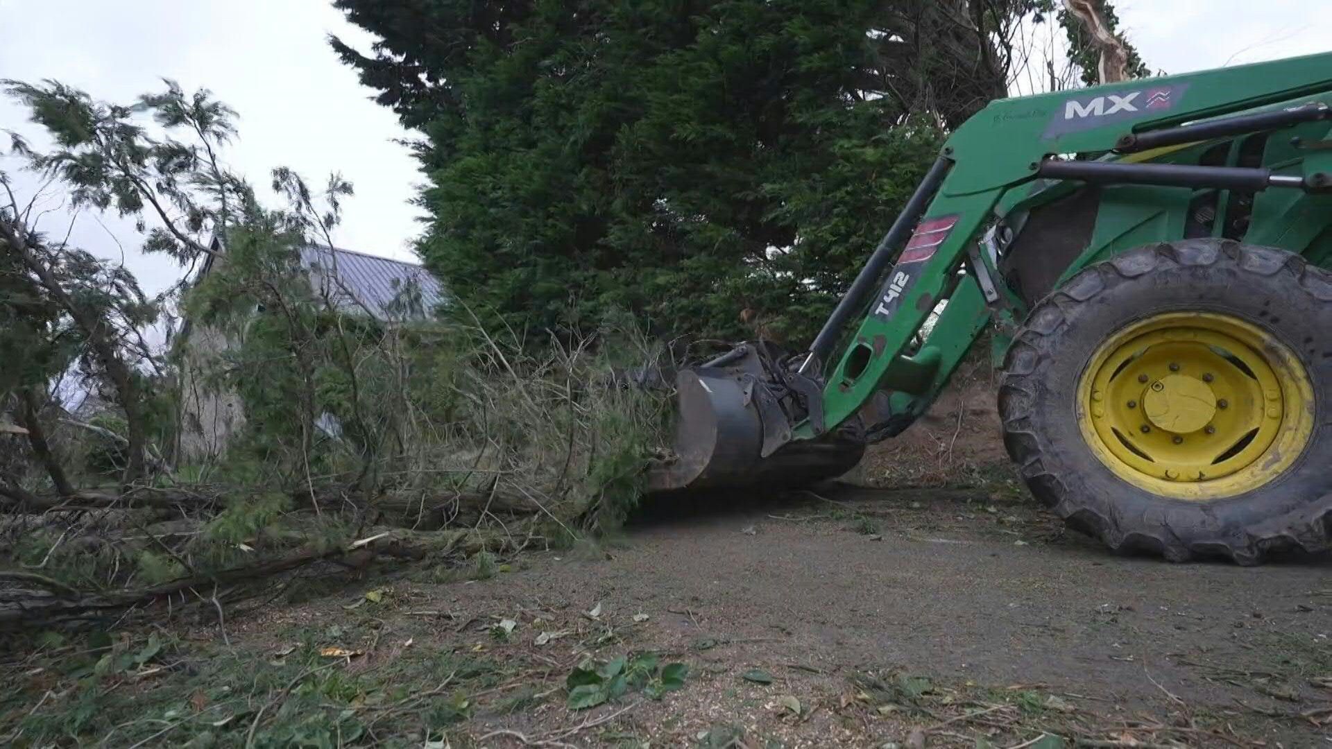 Storm Ciaran: tractor clears debris on France's western coast