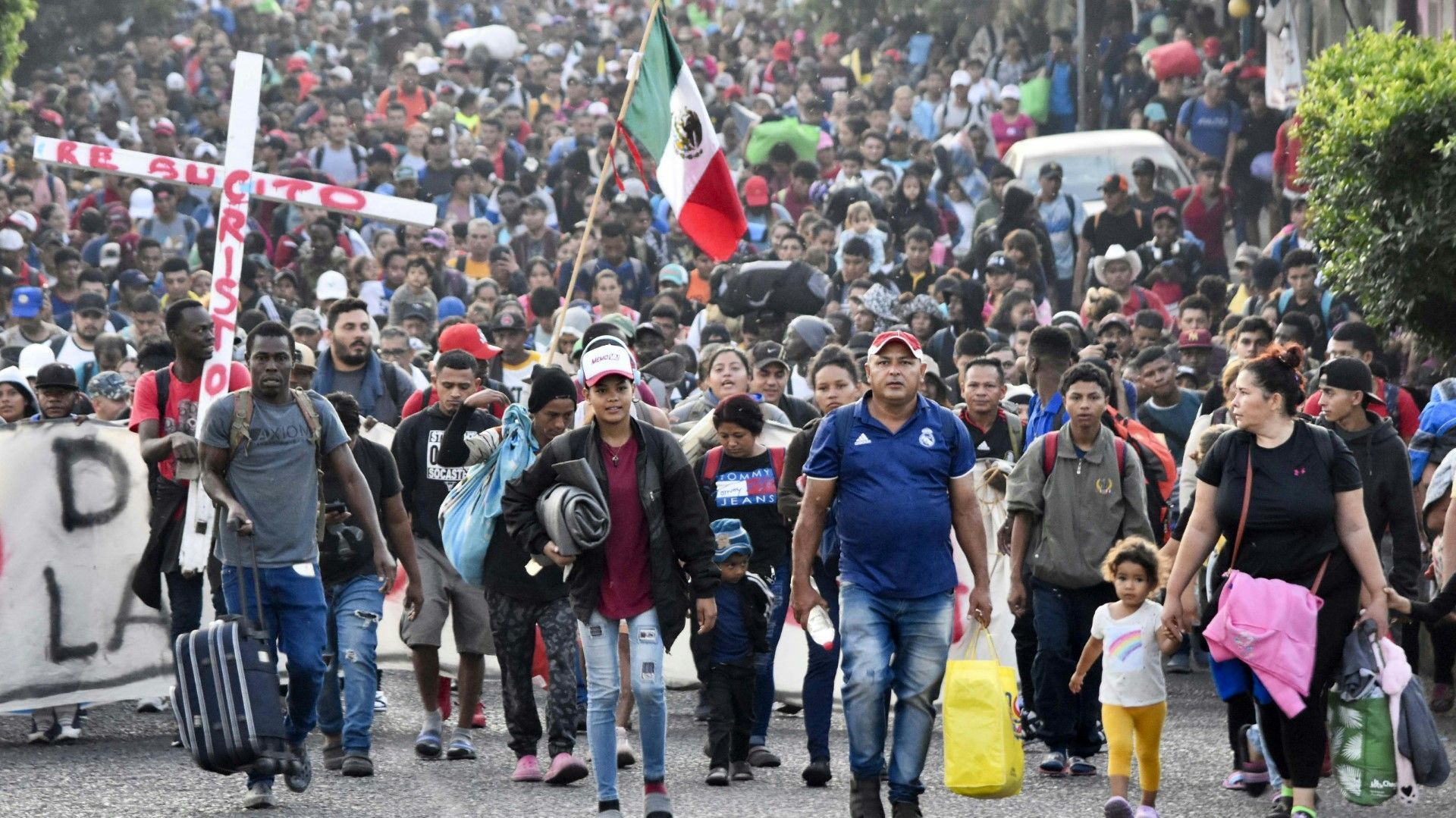 Zahlreiche Migranten starten in Mexiko in Richtung USA
