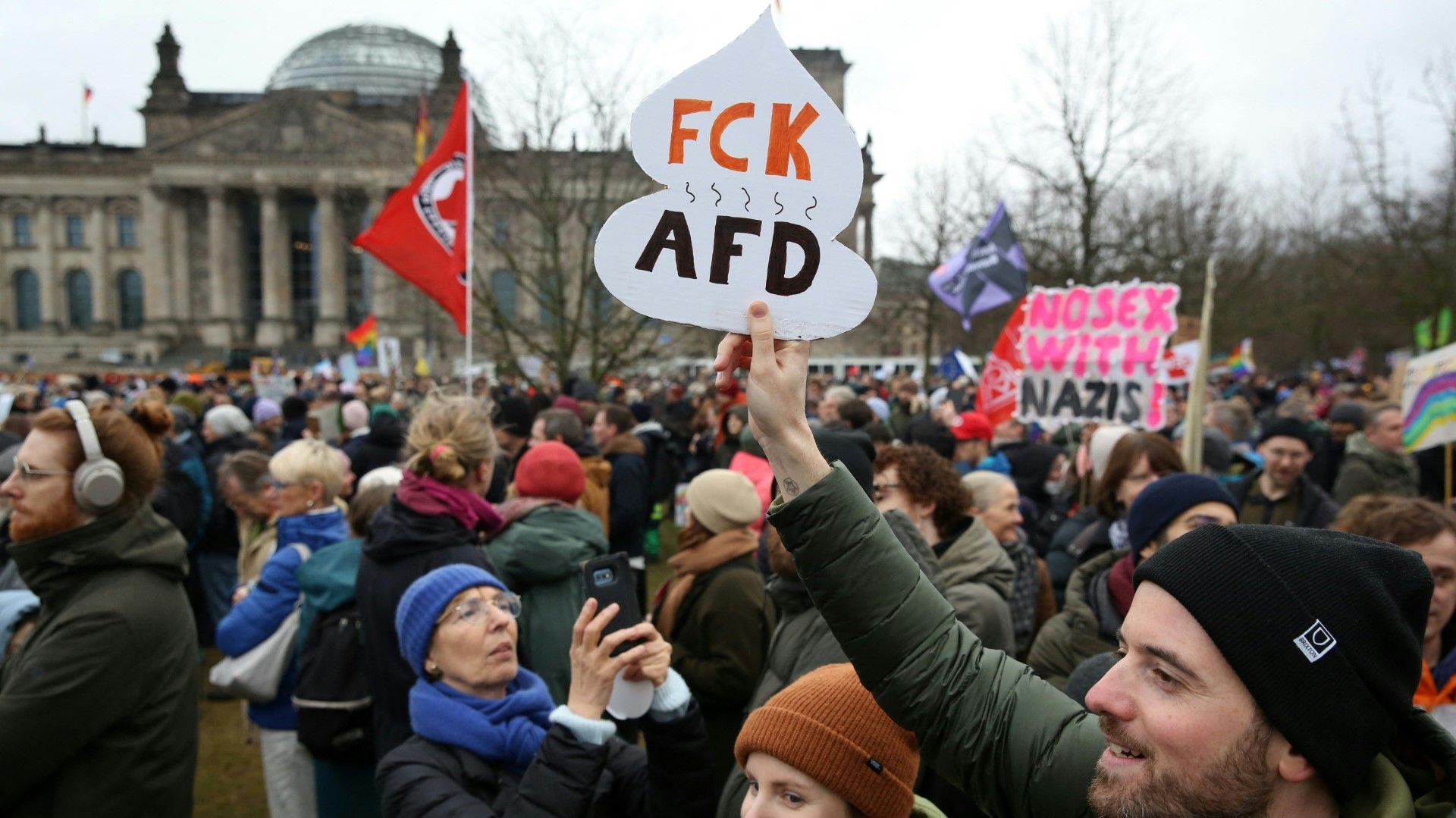 Demo gegen rechts in Berlin: Mehr als hunderttausend Teilnehmer