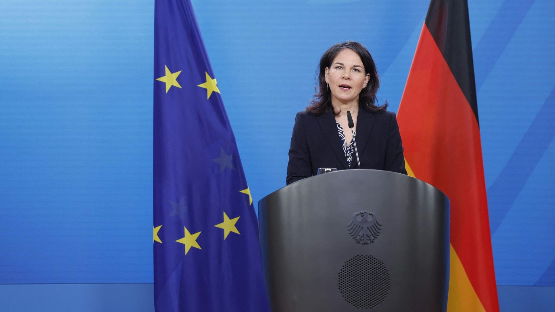 Baerbock: "Iran ist mit seinem aggressiven Verhalten isoliert"