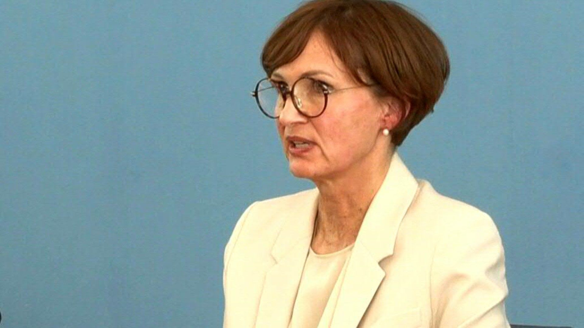 Stark-Watzinger blockt Rücktrittsforderungen ab