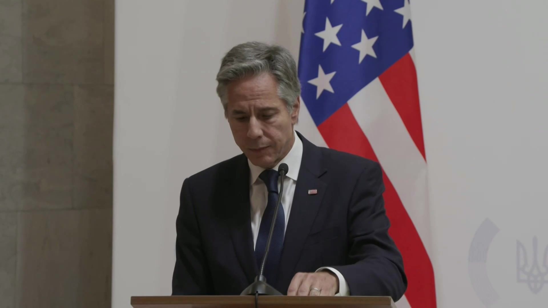 Blinken announces $717 million in new economic aid to Ukraine