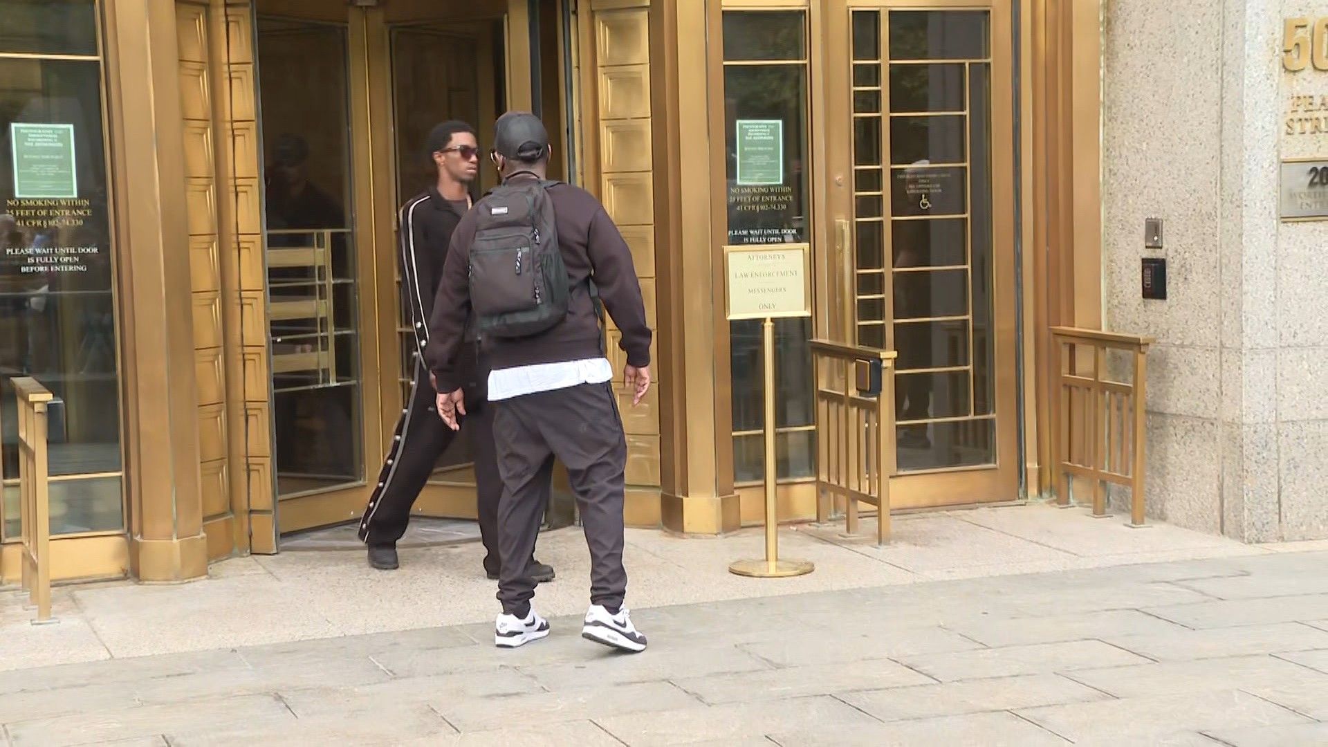 Superstar rapper Sean 'Diddy' Combs' son 'King' Combs arrives at court - Video