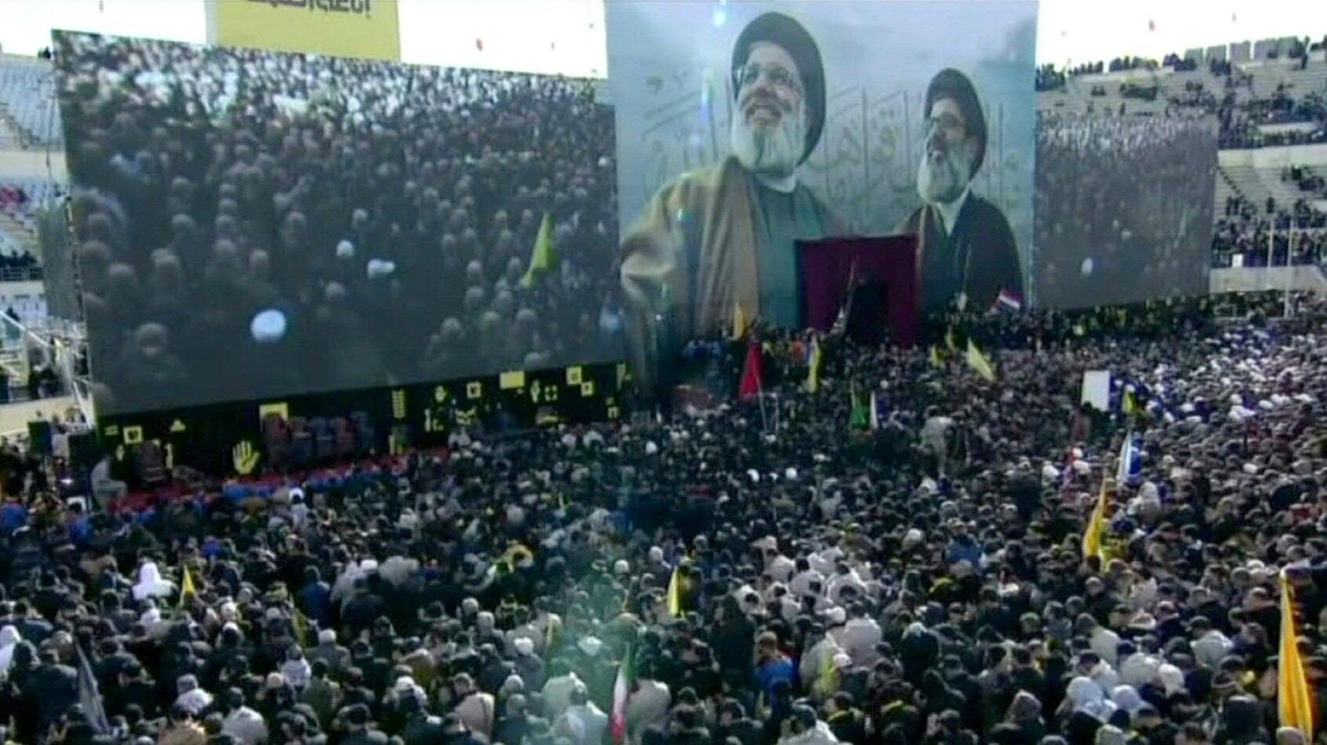 Trauernde führen Gebete während der Beerdigung des Hisbollah-Chefs in Beirut durch