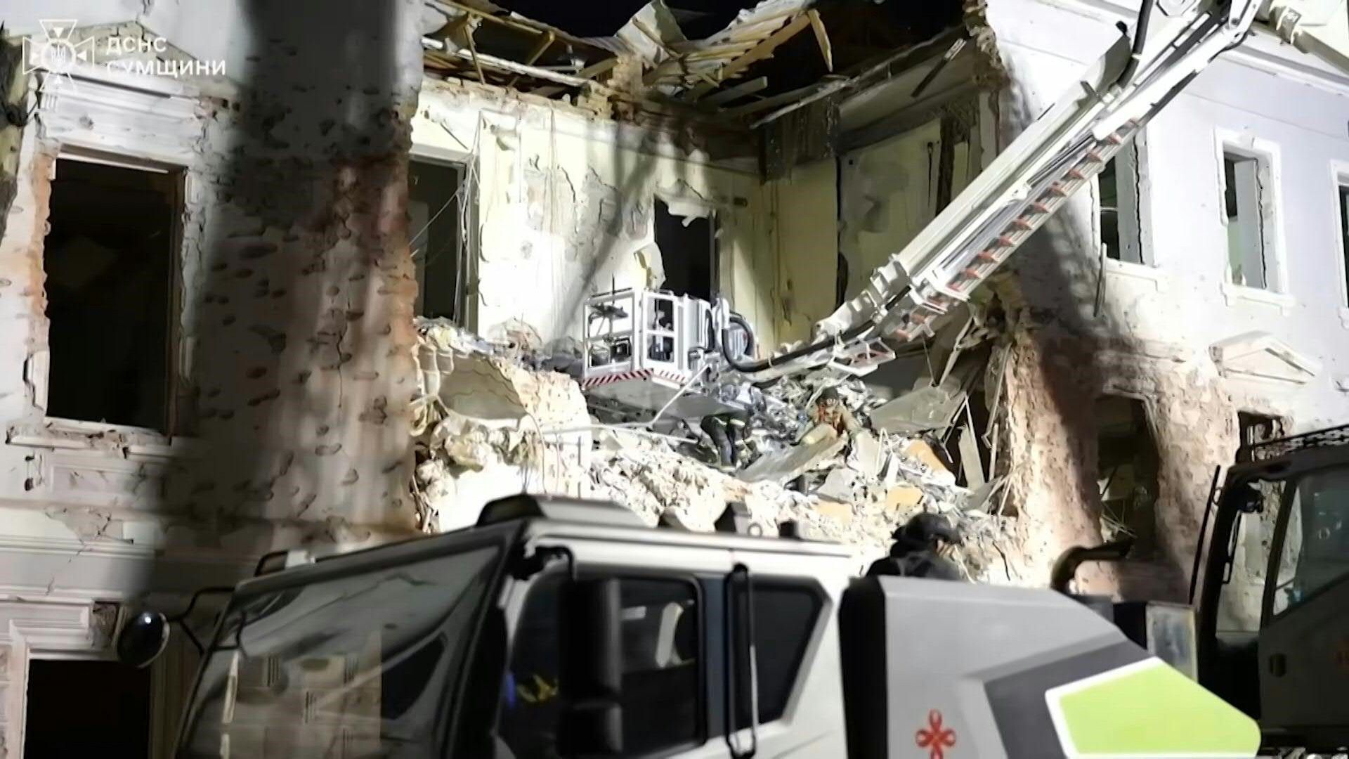 Video: Ukrainian emergency workers clear debris after Sumy strike