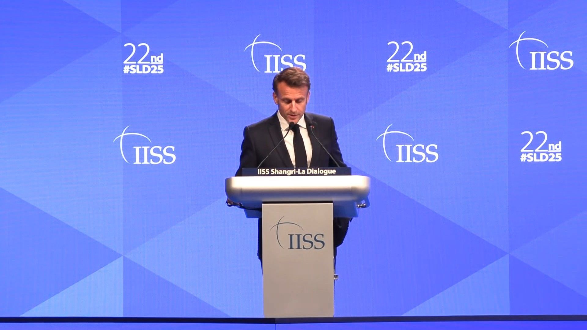 Video: China should stop N. Korea sending troops to European soil: Macron