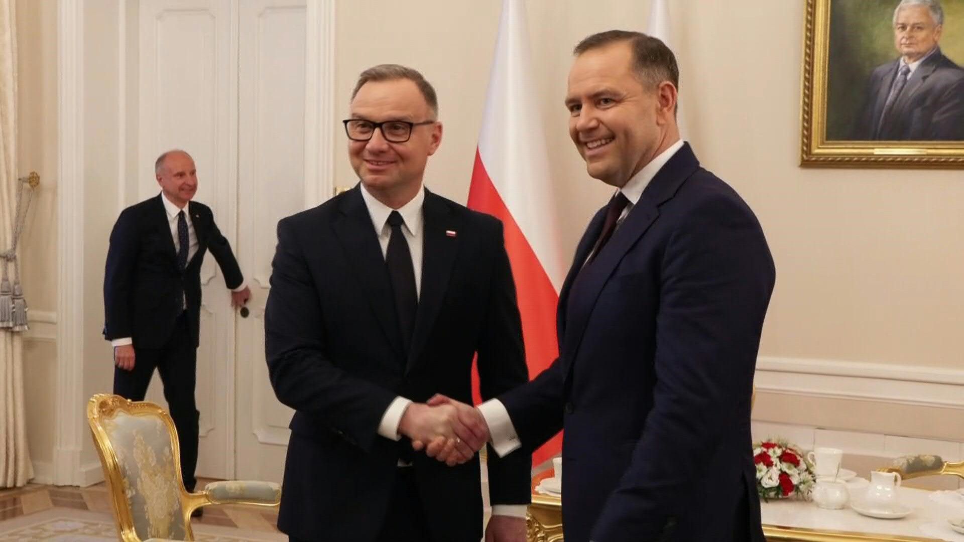 Video: Outgoing Polish President Andrzej Duda meets with President-elect Karol Nawrocki