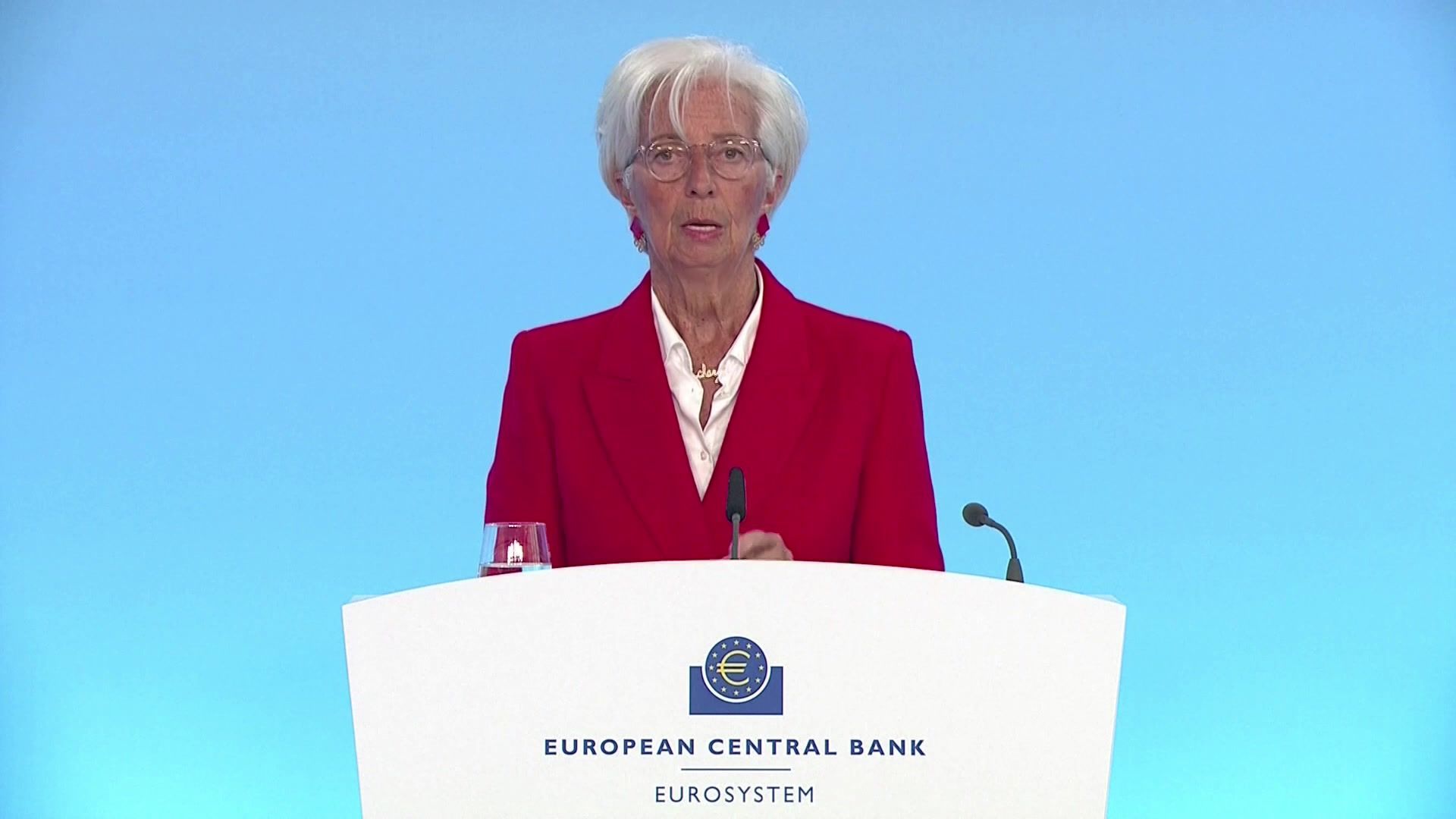 ECB sees inflation at target in 2025, holds growth forecast steady