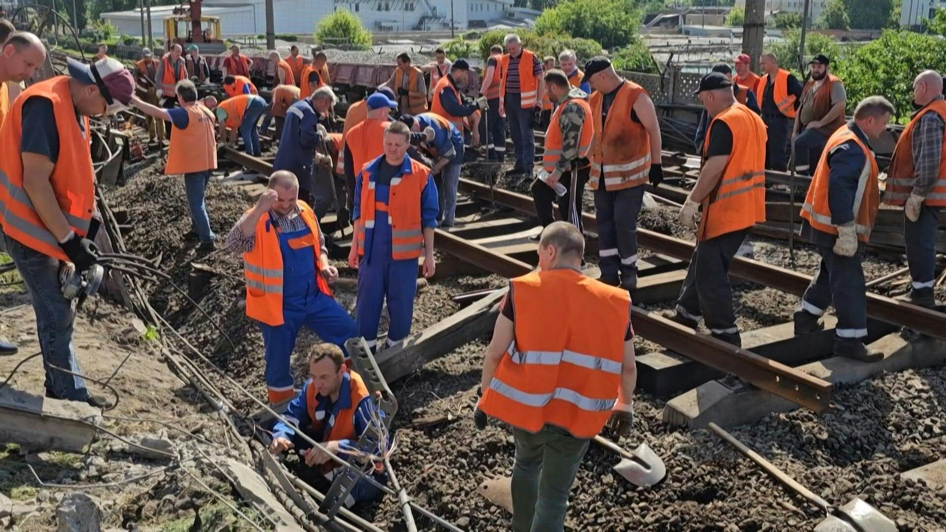 Kyiv workers repair rail line after overnight Russia attack