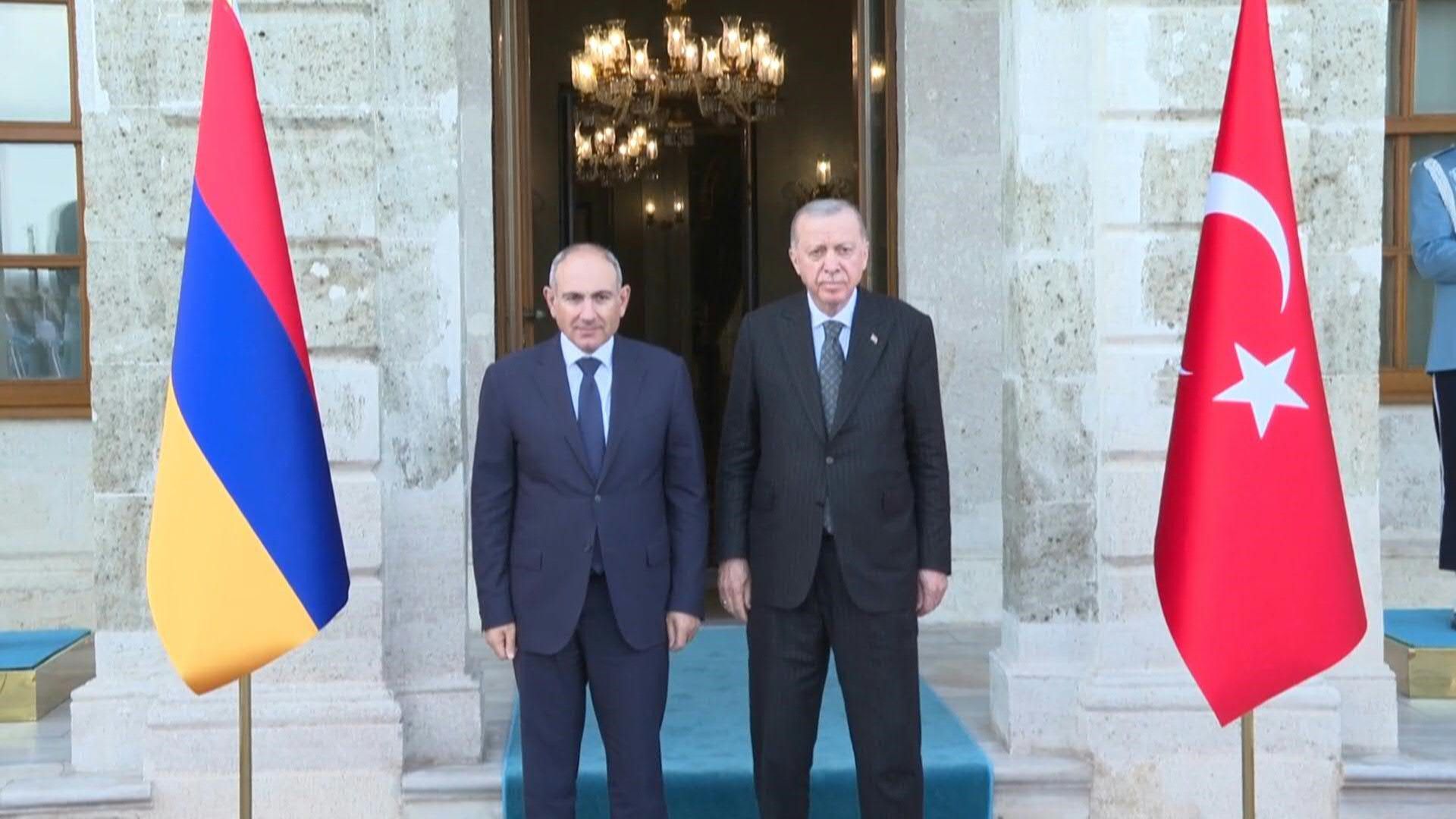Video: Turkey's Erdogan welcomes Armenian PM Pashinyan for talks in Istanbul