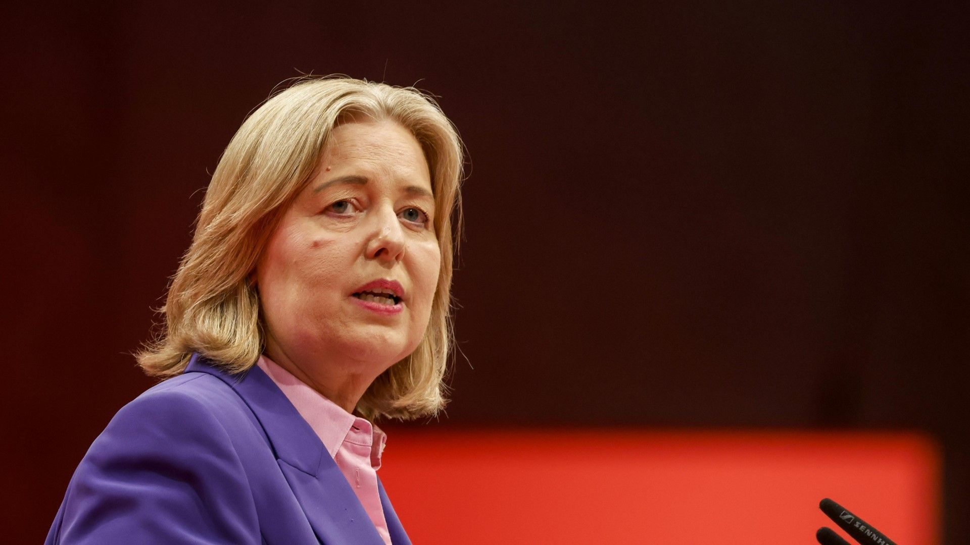 “Duisburger Arbeiterkind”: Bas wird SPD-Chefin