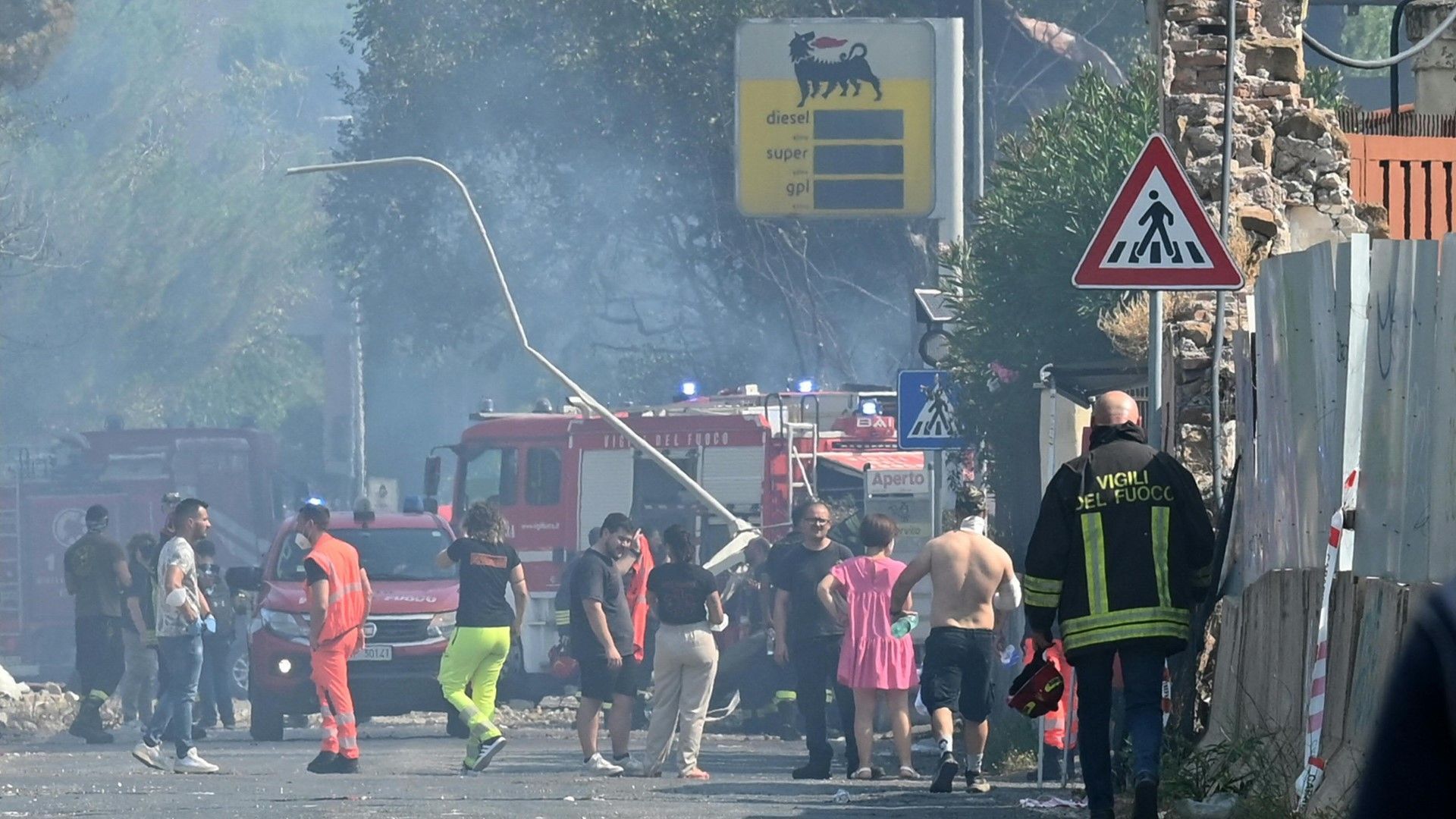 Explosion an Tankstelle in Rom: Zwei Menschen in Lebensgefahr