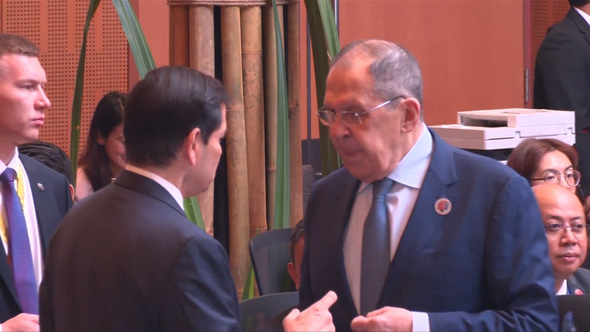 Video: US Secretary of State Rubio speaks with Russian FM Lavrov at ASEAN