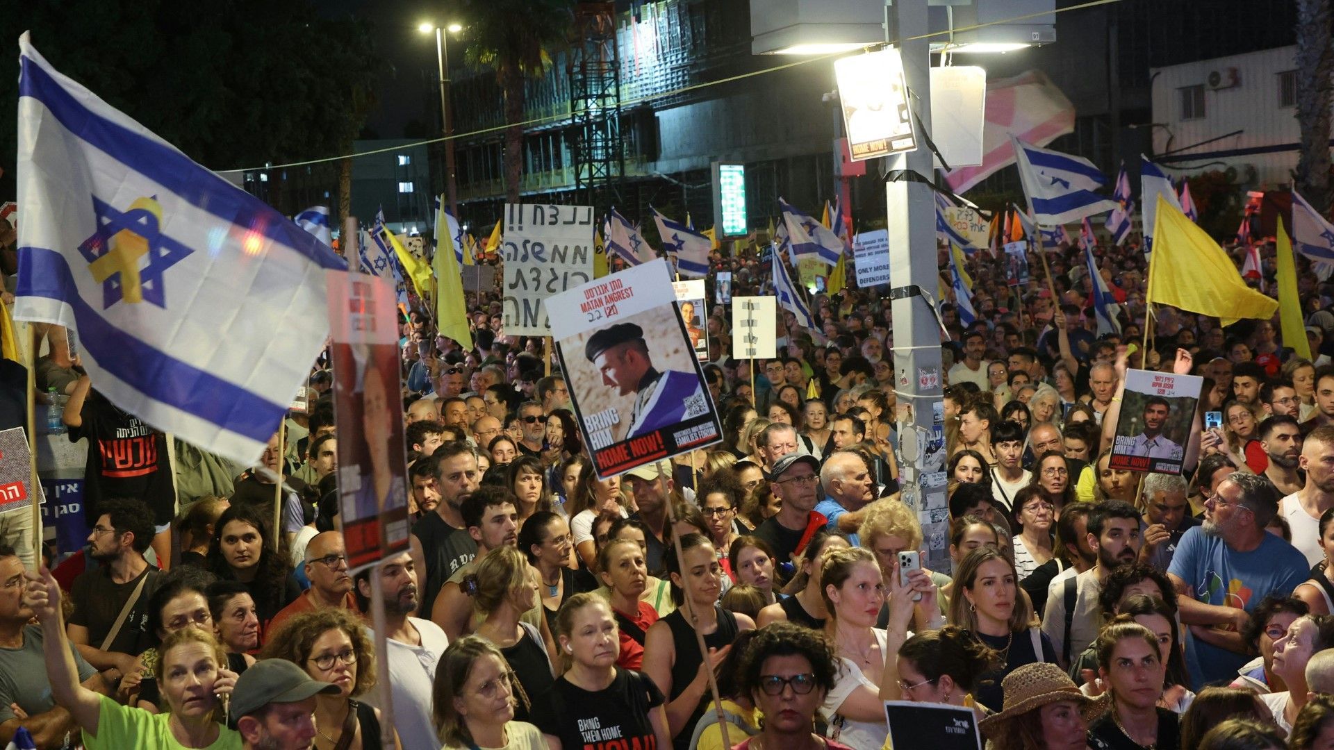 Israel: Zehntausende Menschen fordern ein Ende des Krieges