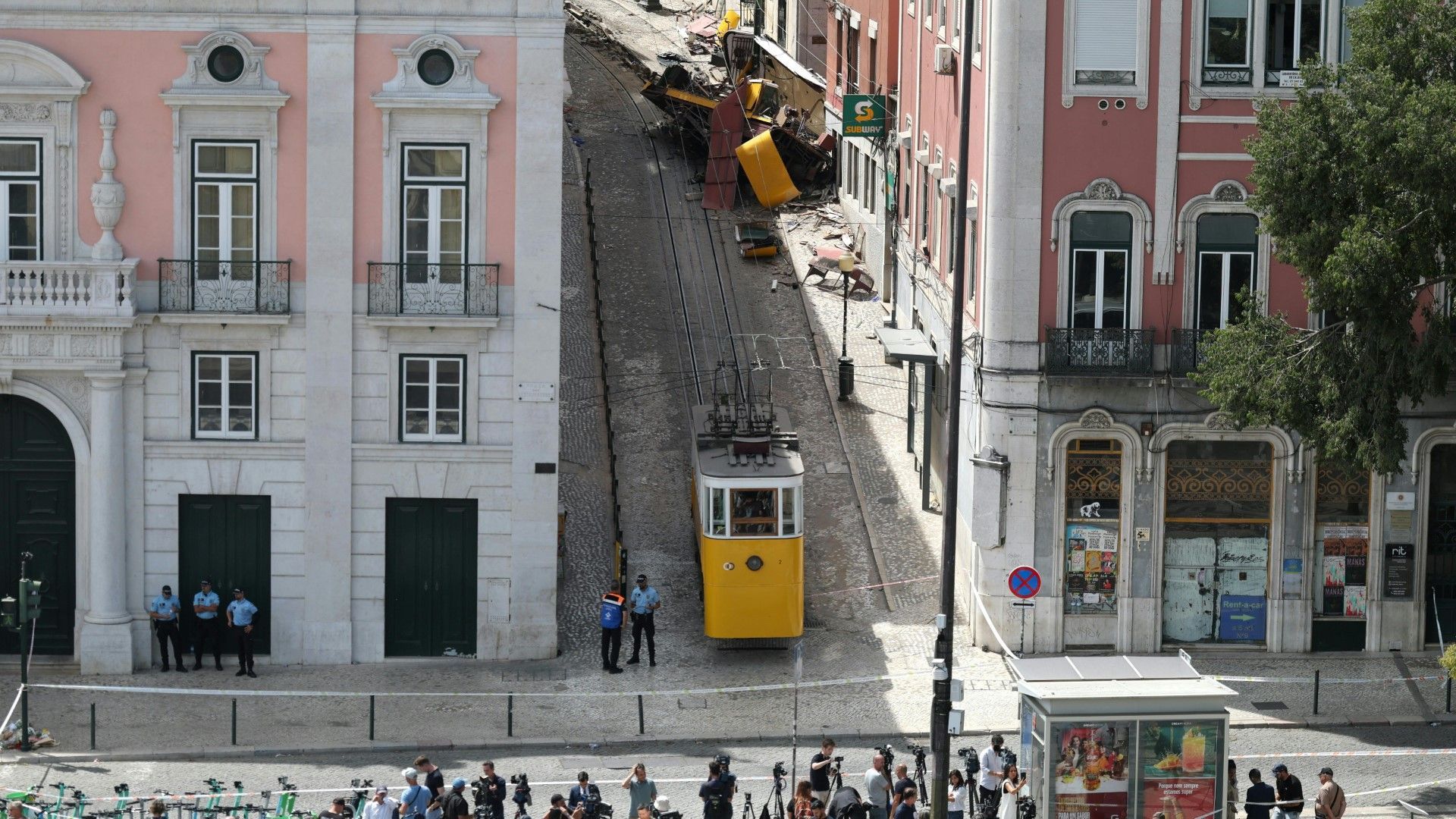 Seilbahn-Unglück in Lissabon: Verbindungskabel hatte sich gelöst