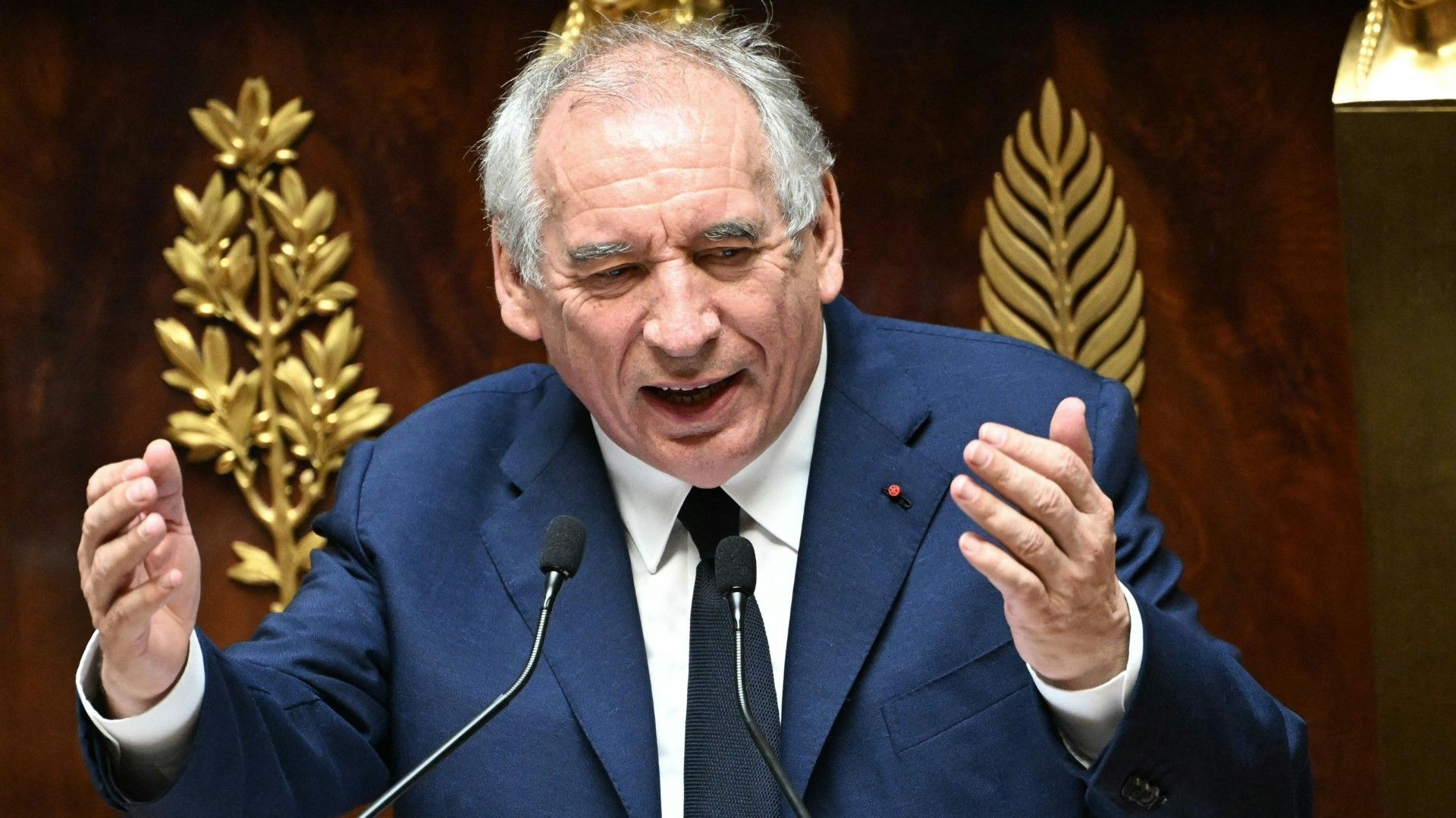 Frankreichs Premier: „Überleben des Landes steht auf dem Spiel“