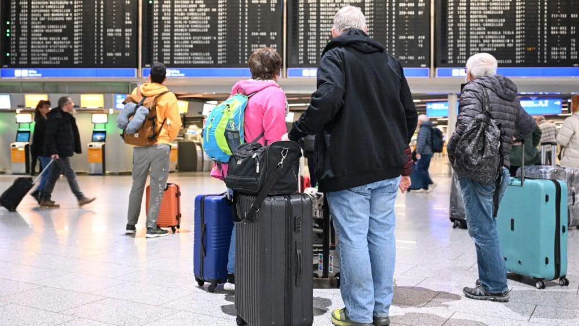 Niedrigere Flugticketsteuer: Viel Kritik an Koalitionsbeschluss