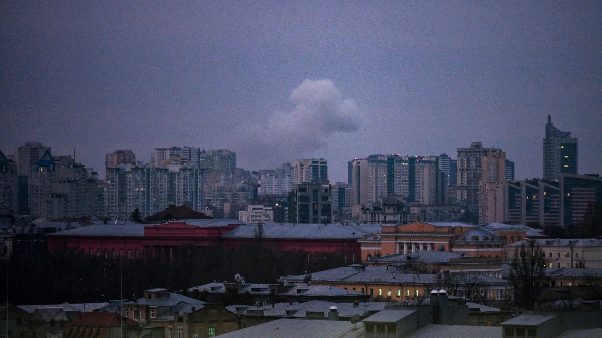 Heftige Explosionen in Kiew – Raketenalarm in der gesamten Ukraine