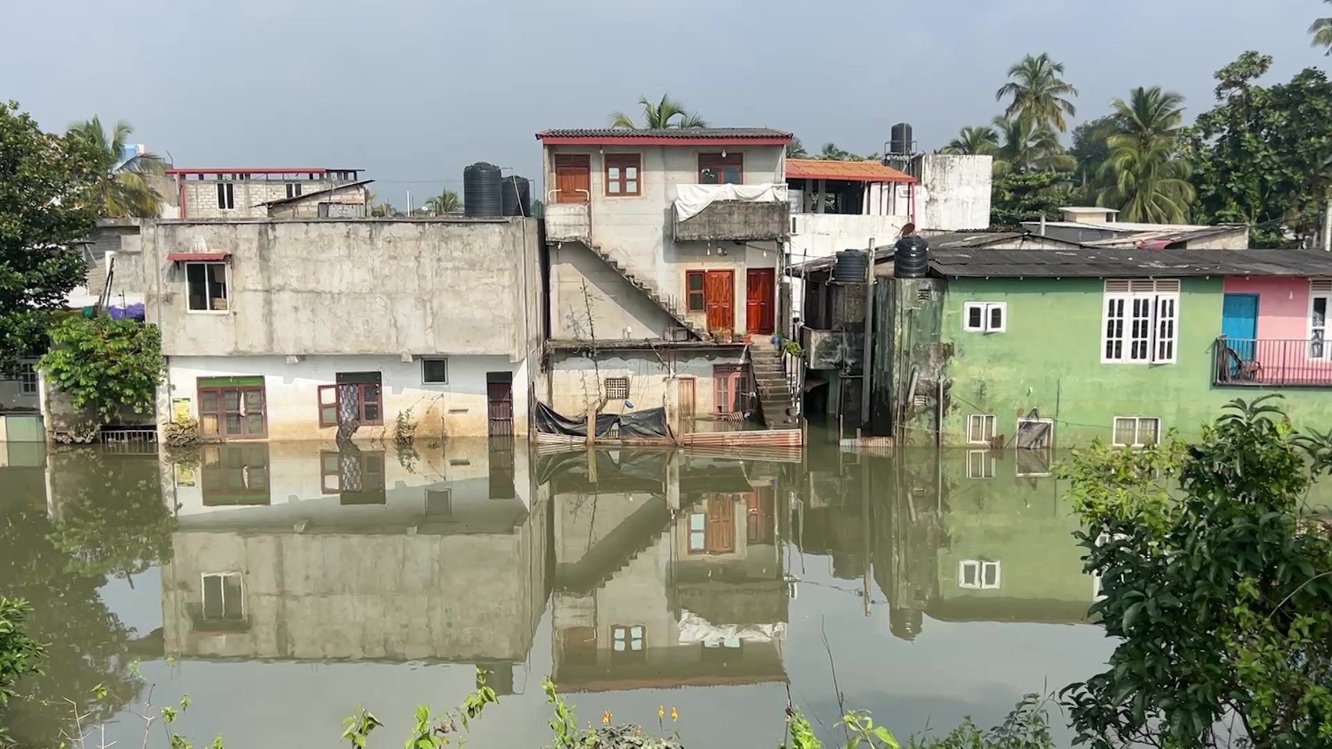 Aftermath of Sri Lanka floods as death toll hits 465