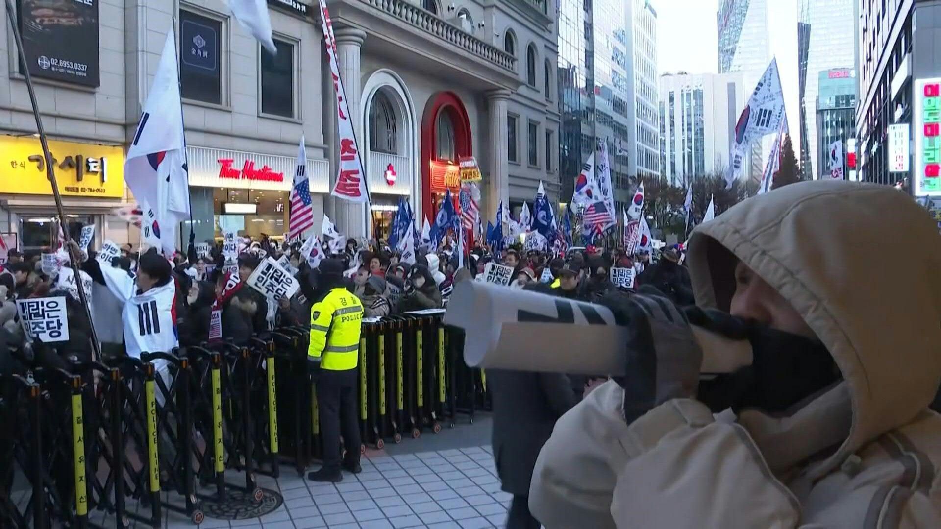 Supporters of ousted S.Korean leader Yoon rally on martial law anniversary