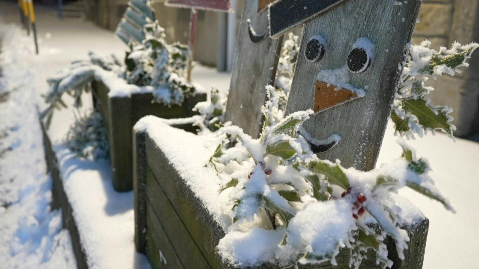 Video: Images of snowfall on Christmas night in central France