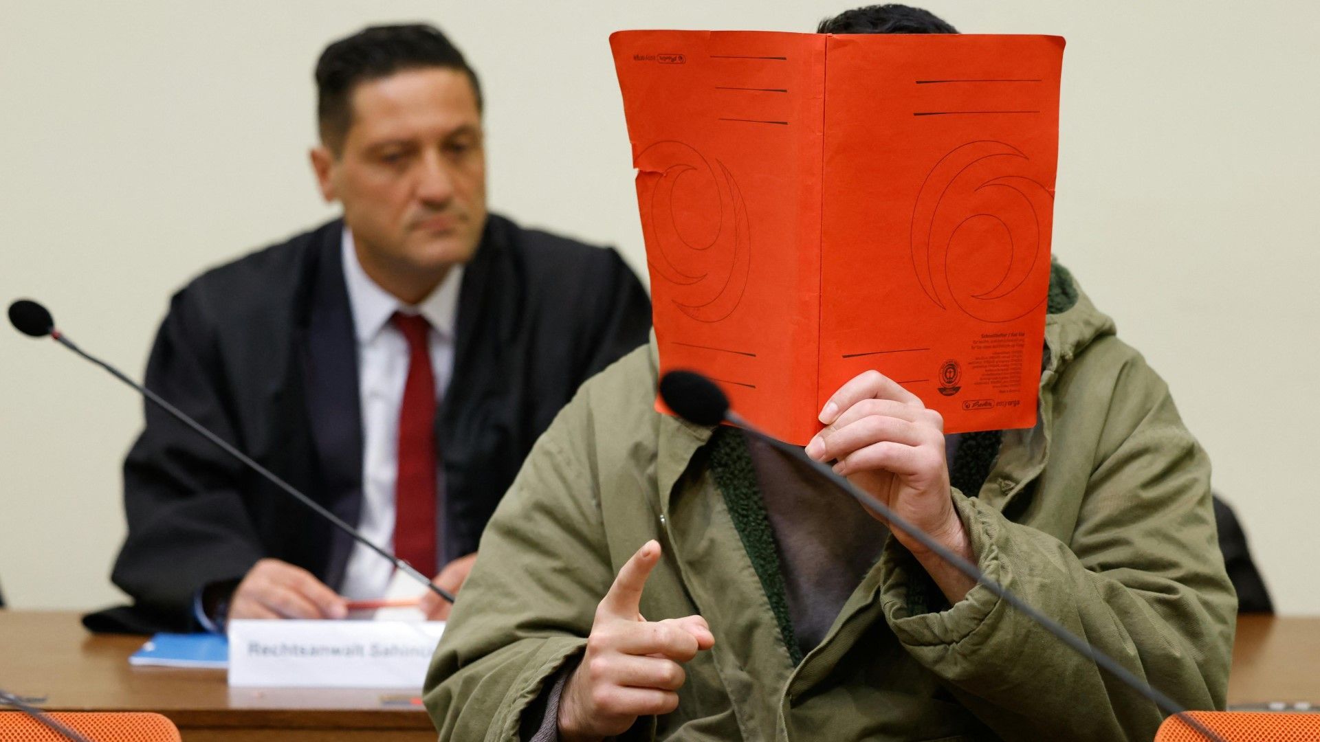 Video: Autoattacke in München: "Afghane radikalisierte sich kurz vor der Tat"