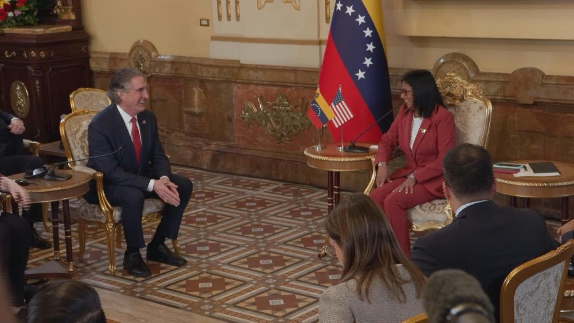 Video: Venezuela's Rodriguez and US Interior Secretary meet at Miraflores palace