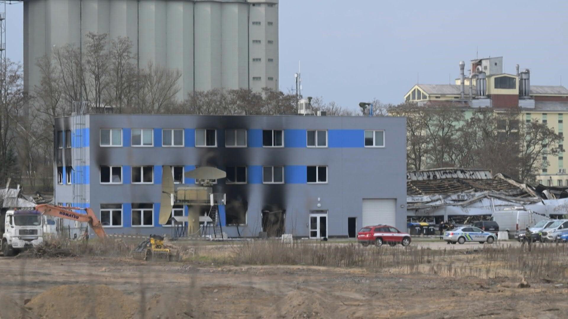 Video: Investigators on scene after arms company fire with 'likely terror attack link'