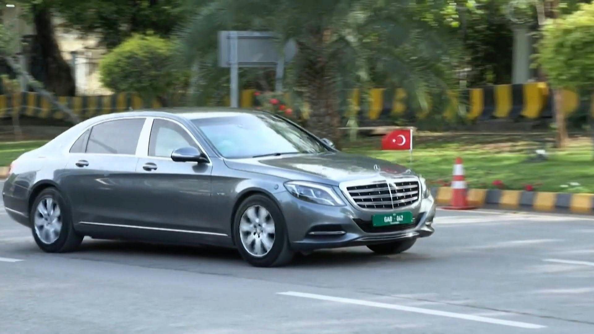 Video: Turkey, Egypt foreign ministers arrive in Pakistan as Mideast war talks underway