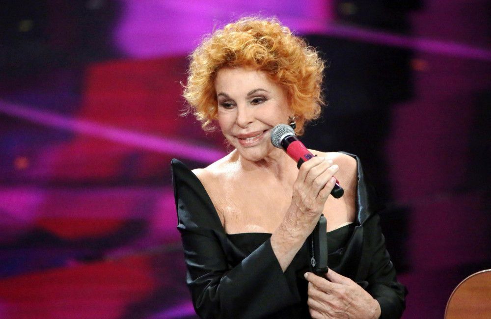 Ornella Vanoni graduates at 90 years old!