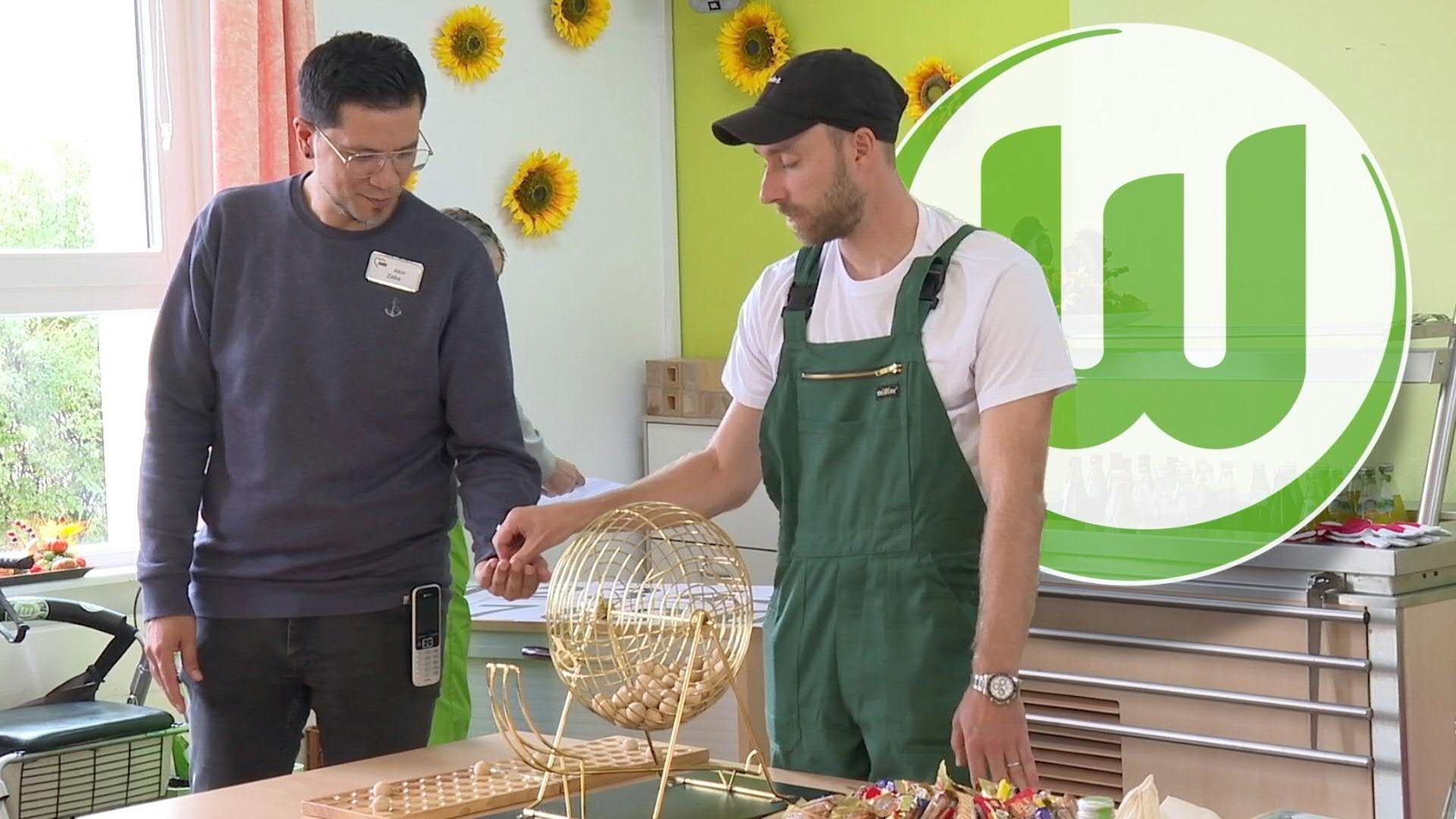 Curious Pictures: VfL Newcomer Eriksen as Bingo Master