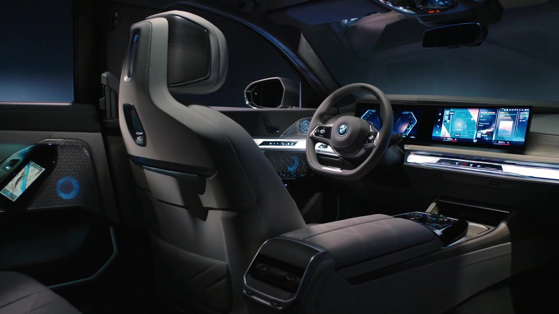 The new BMW i7 xDrive60 Interior Design in Studio