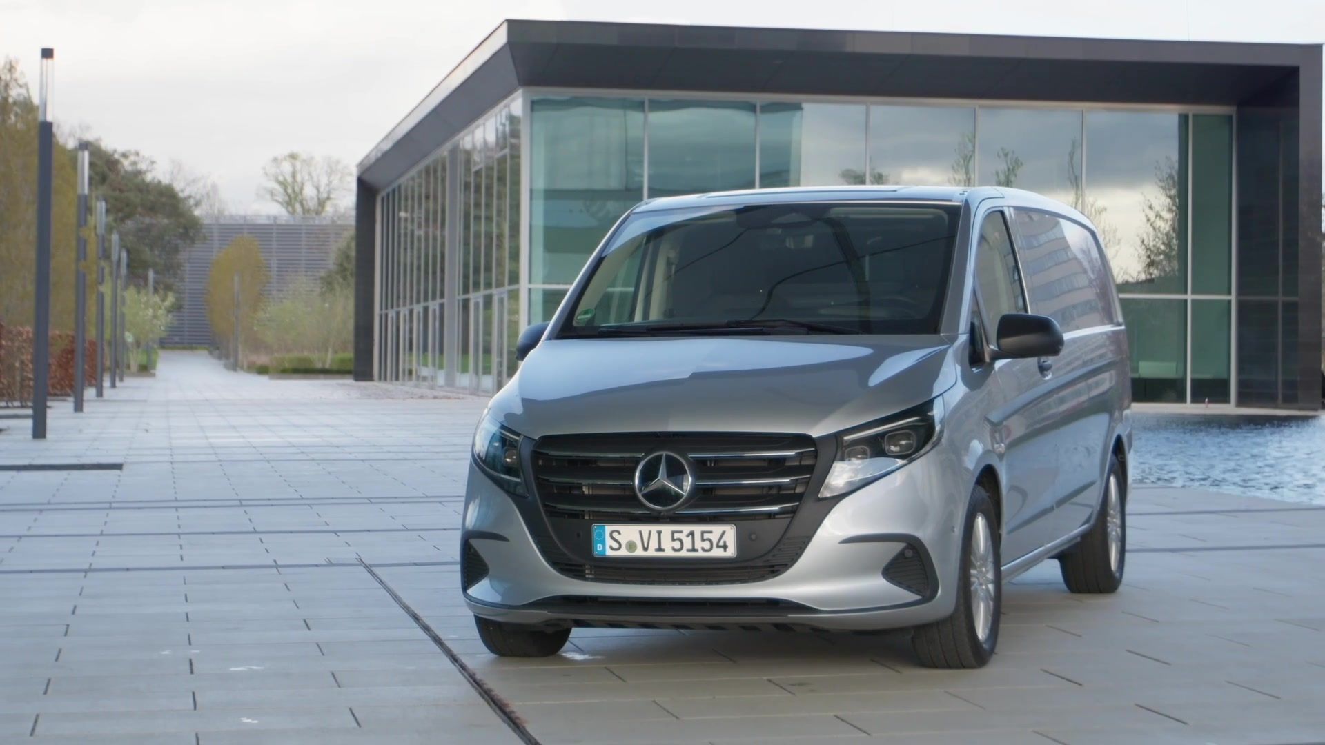 Die neuen Midsize und Large Vans von Mercedes-Benz - Aufgewertete Serienausstattung, vereinfachte Angebotslogik in Verbindung mit attraktiver, transparenter Preisgestaltung