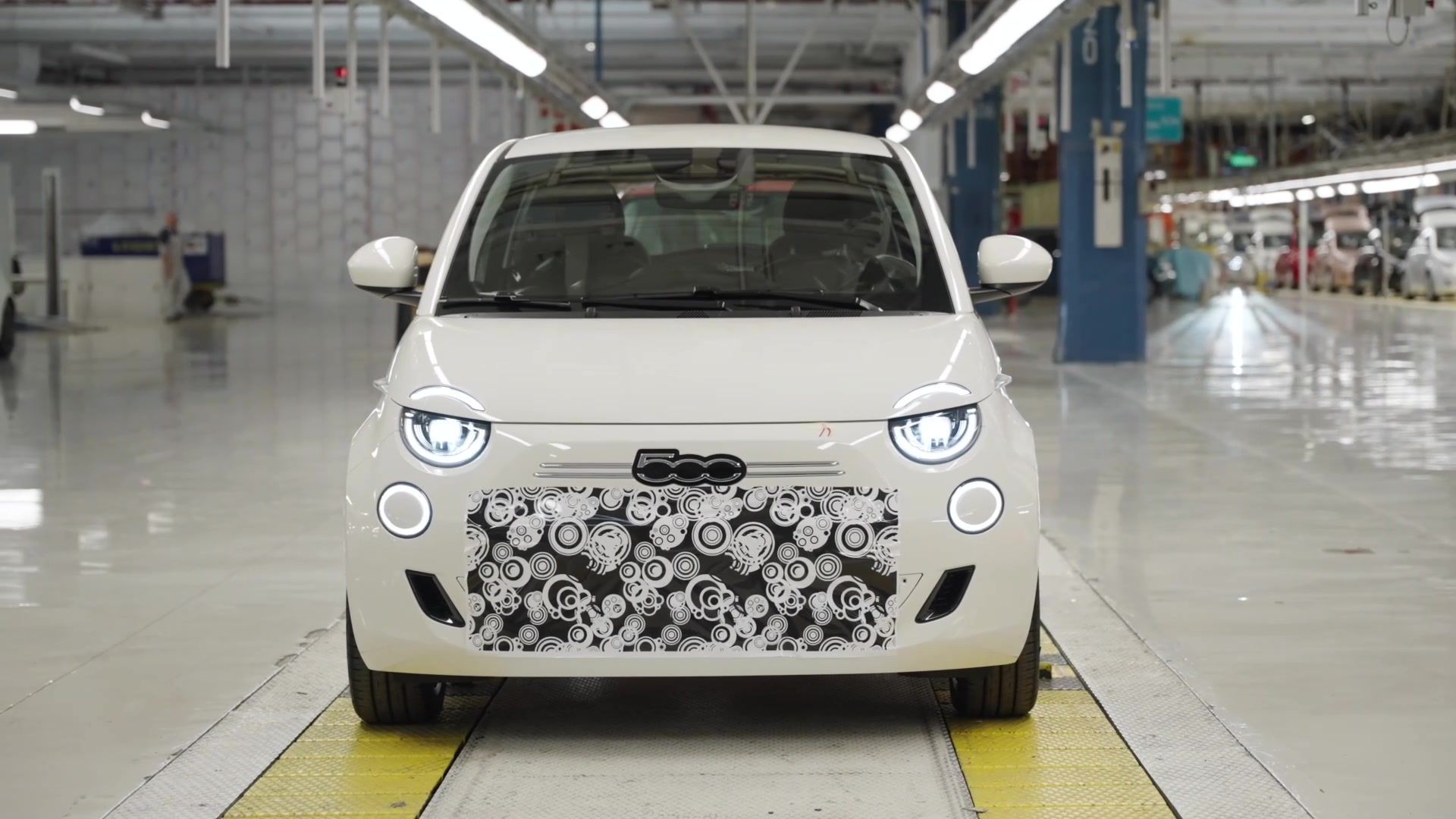 Production of pre-production vehicles of the new Fiat 500 Hybrid has started in Turin