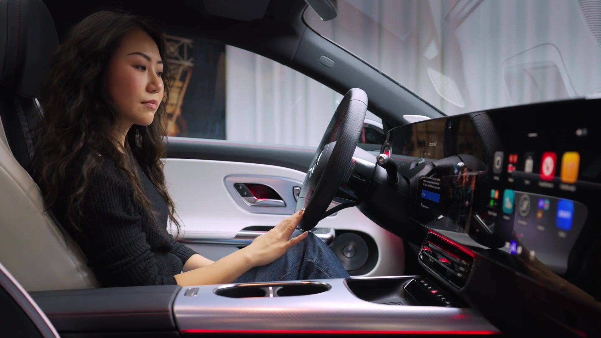 2025 Mercedes-Benz GLC 4th generation MBUX - Videostreaming RIDEVU provided by Sony Pictures Entertainment in IMAX Enhanced