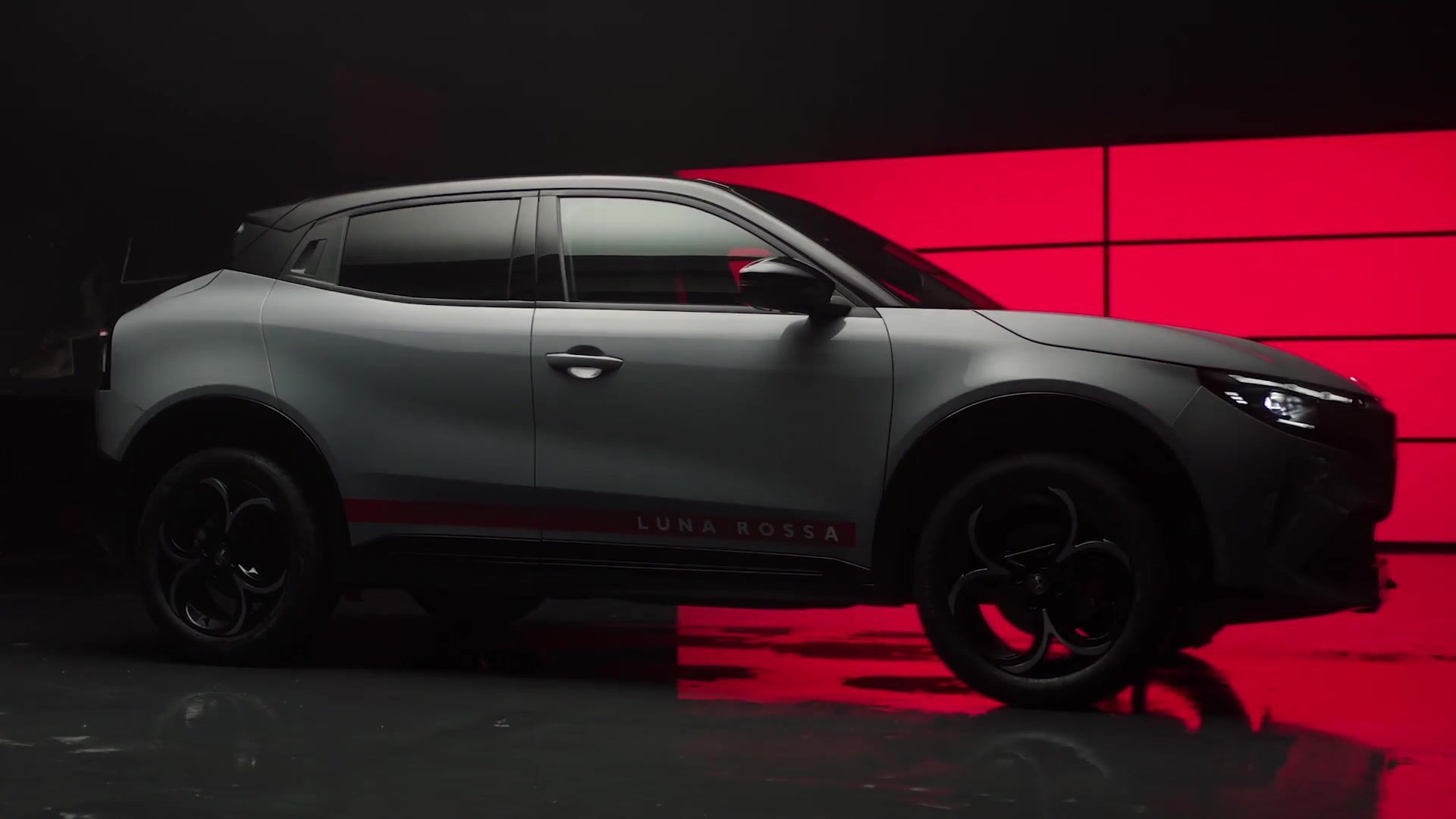 Alfa Romeo Junior Luna Rossa auf dem Pariser Autosalon 2026