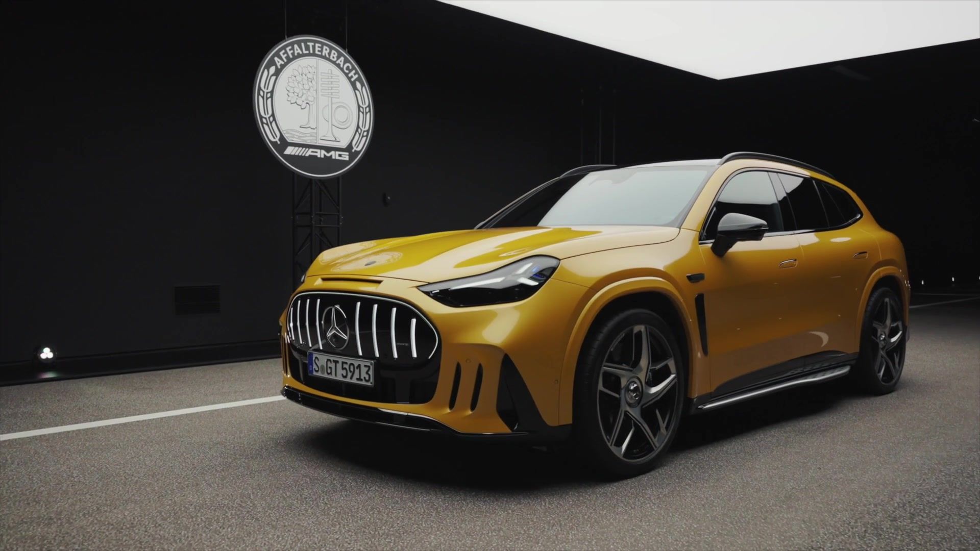 Mercedes-AMG GT 63 SUV Design in Solarbeam yellow