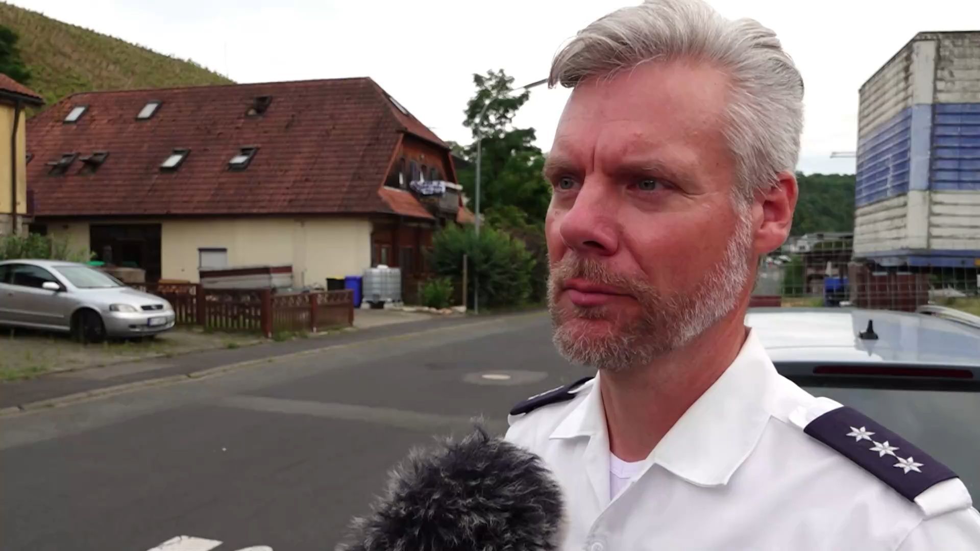 Großrazzien in Unterfranken nach Messerstecherei: Polizei und USK gehen massiv gegen Rocker vor