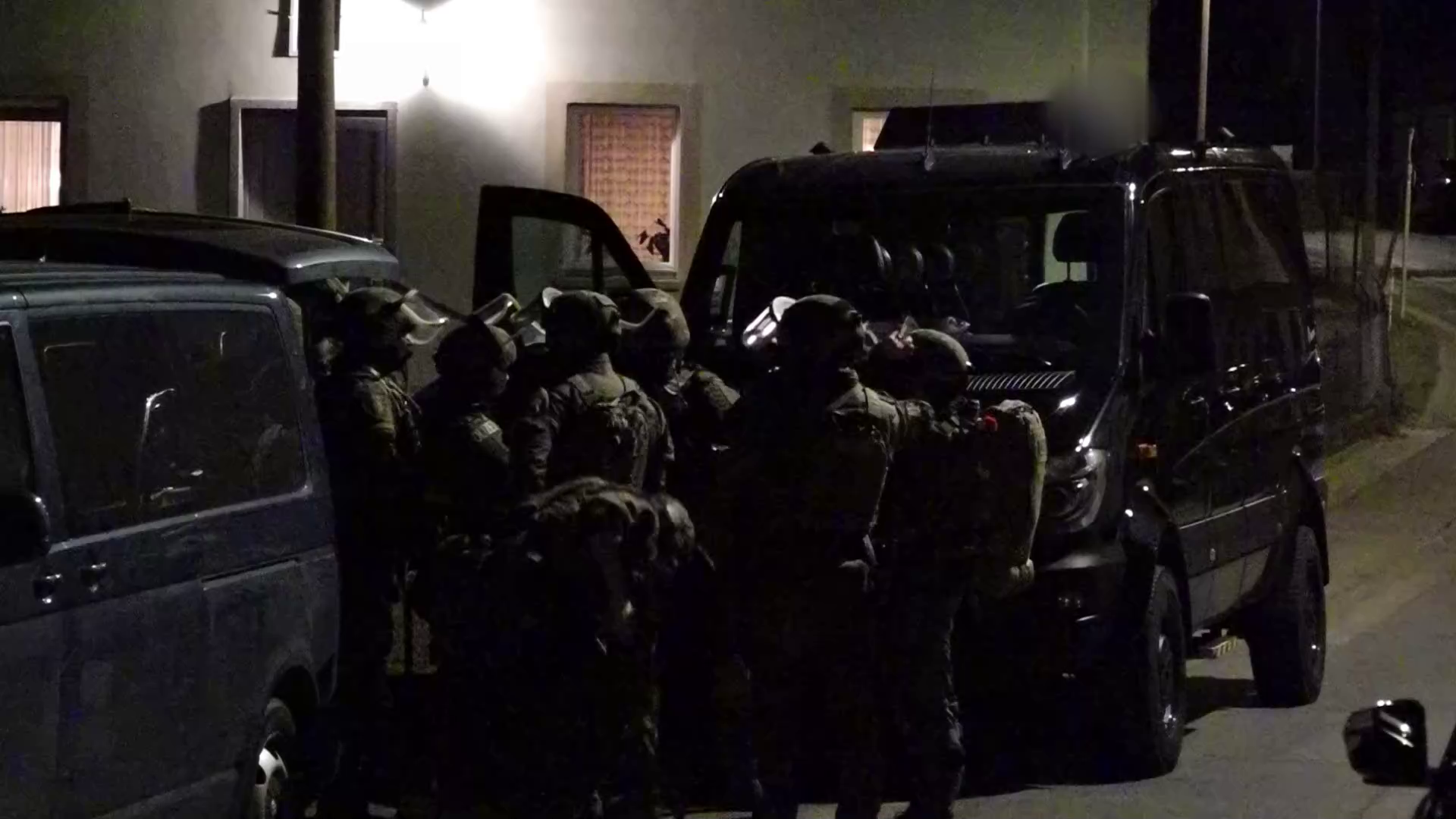 Spezialeinheit stürmt Wohnung in Landkreis Bamberg: Mann in psychischer Ausnahmesituation