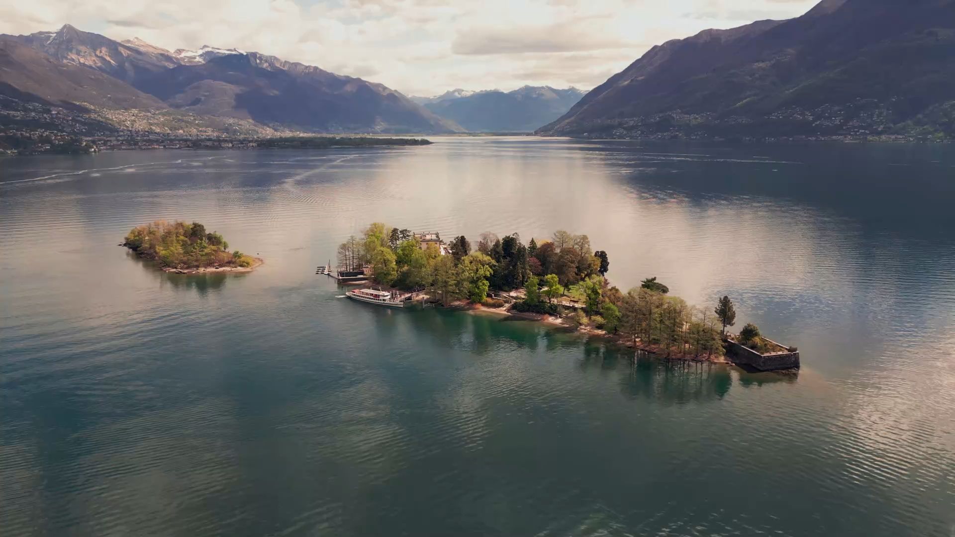 Just as beautiful, but cheaper: This lake is a real alternative for Garda Lake fans