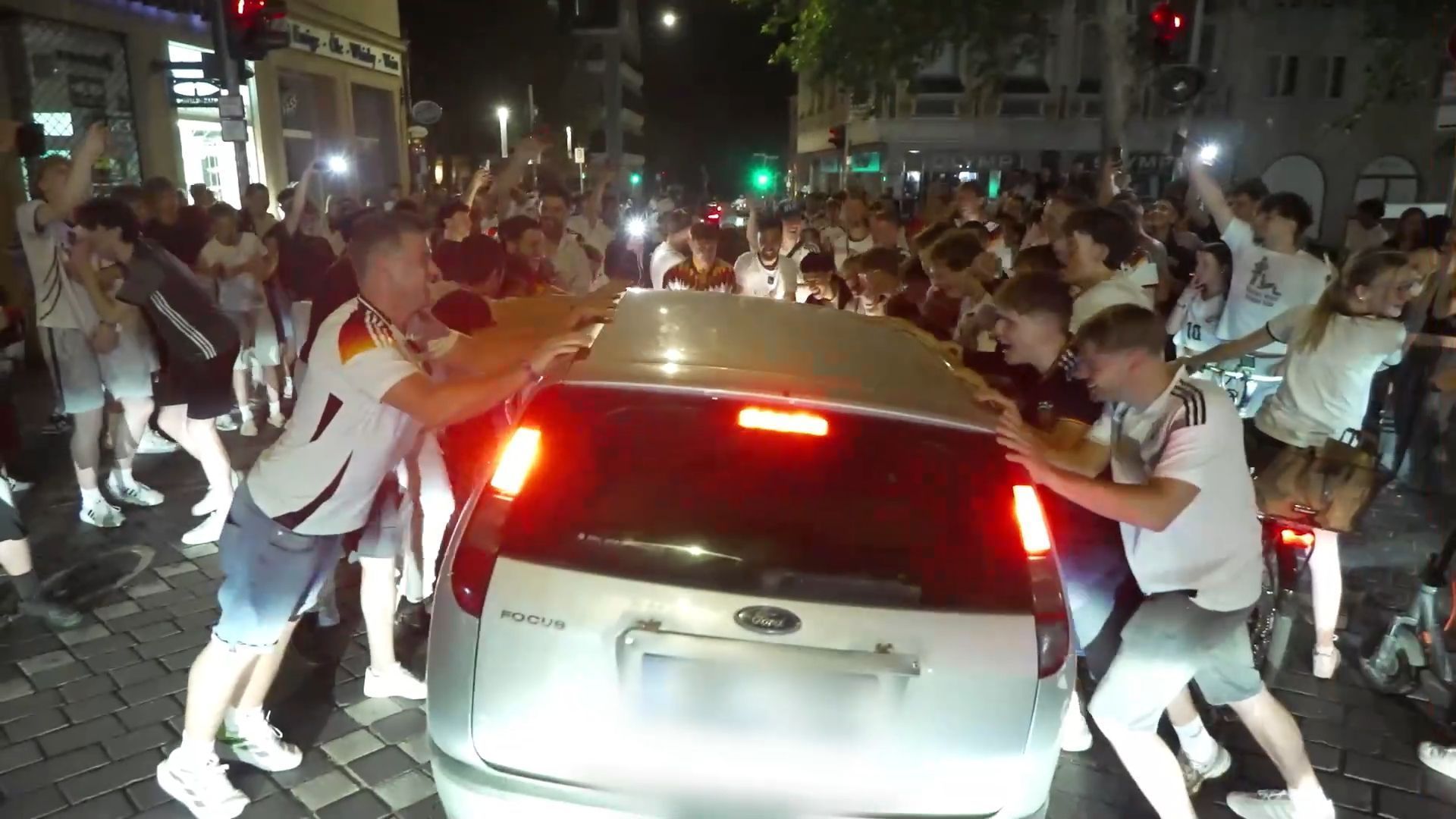 Video: Ausnahmezustand in der Bamberger Innenstadt - große Feier nach WM-Sieg