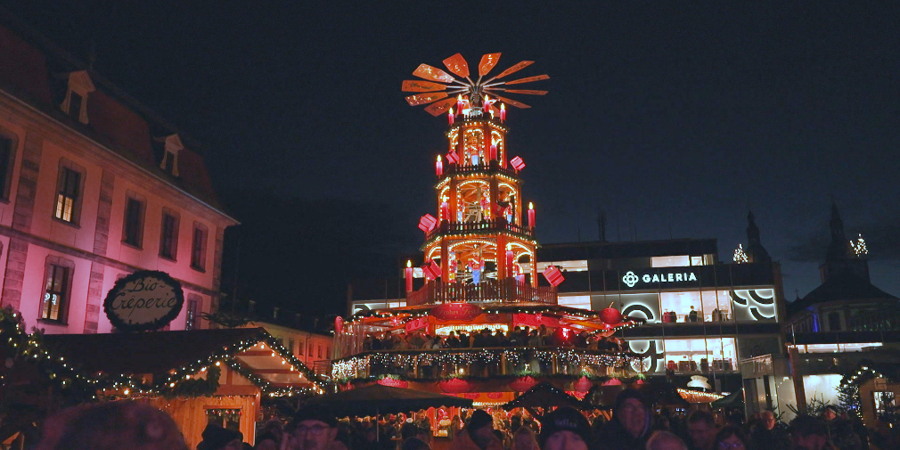 Alle Jahre wieder: Traditioneller Weihnachtsmarkt in der Domstadt ist eröffnet