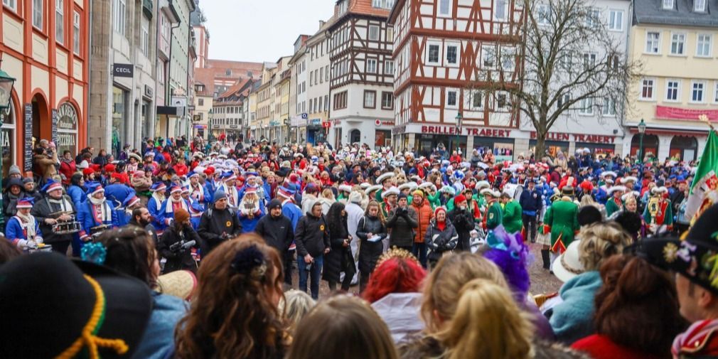 Hunderte Narren bei Generalmobilmachung